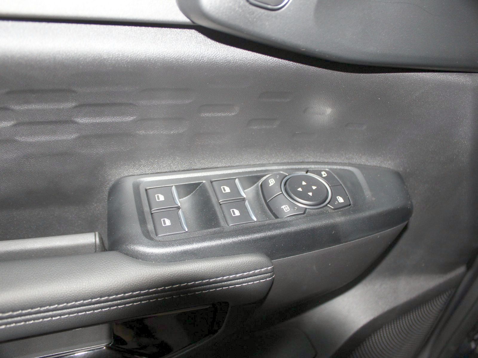 Fahrzeugabbildung Ford Ranger Plug-in-Hybrid Limited e-4WD Doppelkabine