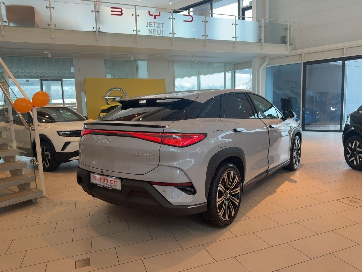 BYD SEALION 7