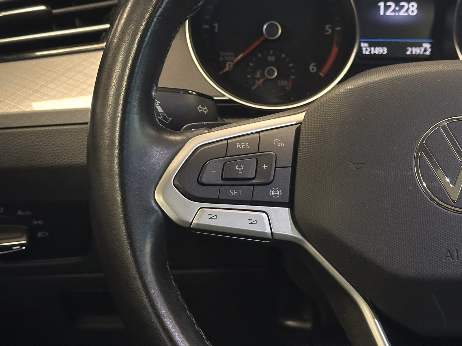 Volkswagen Passat 4Motion*2,0TDI*Pano*ACC*AHK*Massage*1Hand, миниатюра 17