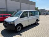 Volkswagen T5 Transporter 2.0 TDI 6 bis 9 Sitzer Klima - VW T5 Transporter in Nürnberg