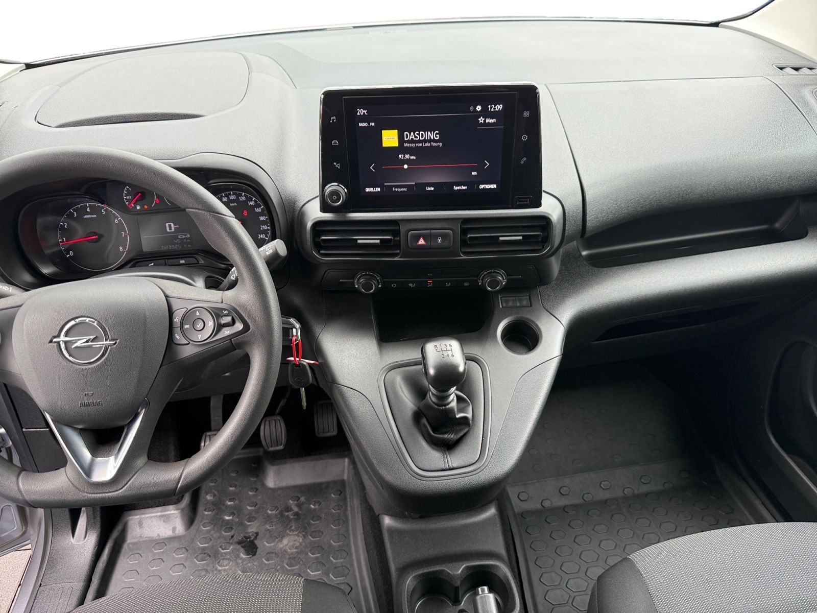 Fahrzeugabbildung Opel Combo Life 1,2 Dir. Inj. Turbo L Edition