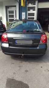 Toyota Avensis 1,8-l-VVT-i - - Toyota Avensis aus 2006