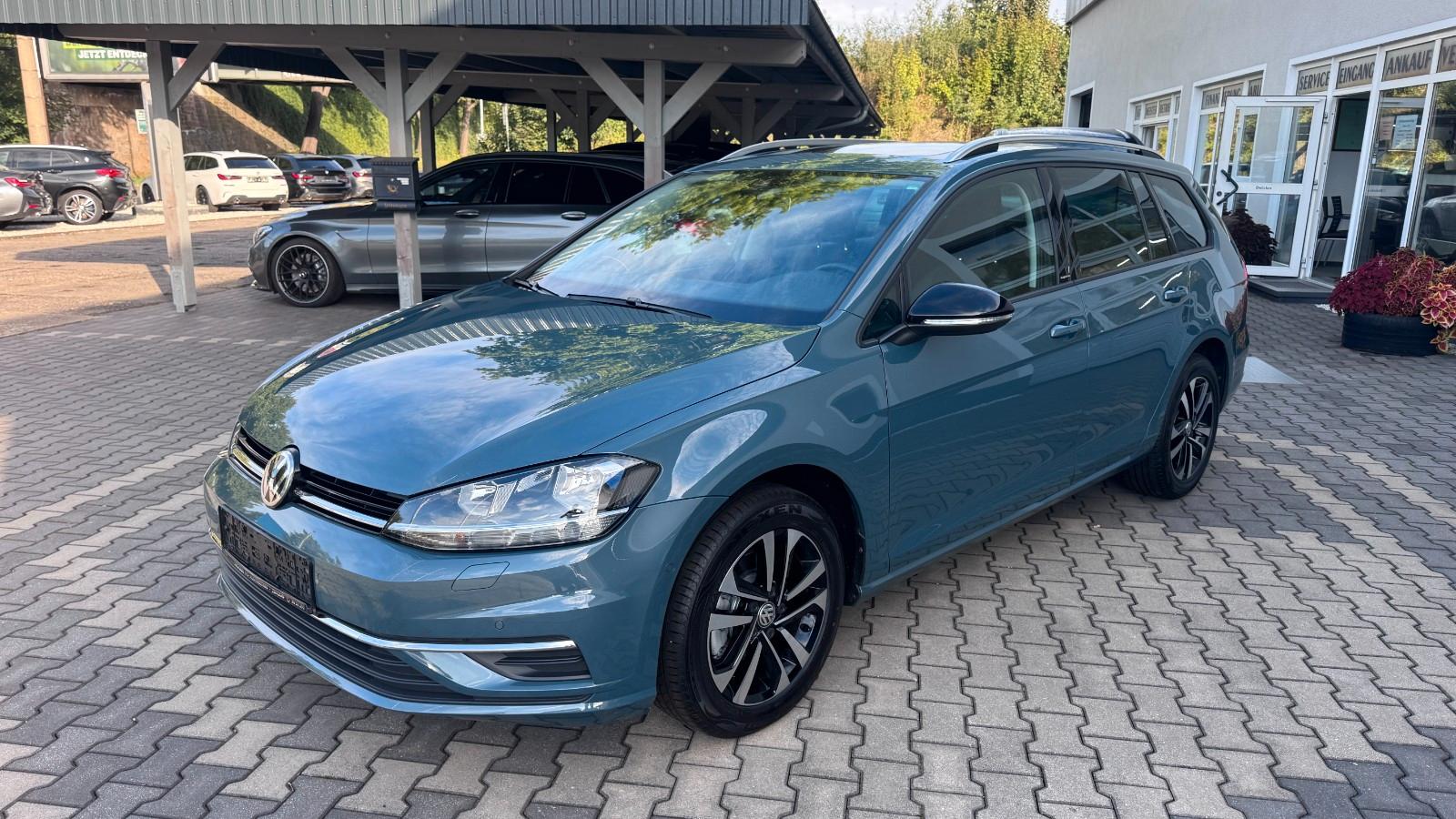 Volkswagen Golf VII Variant IQ.DRIVE ACC AHK Pano