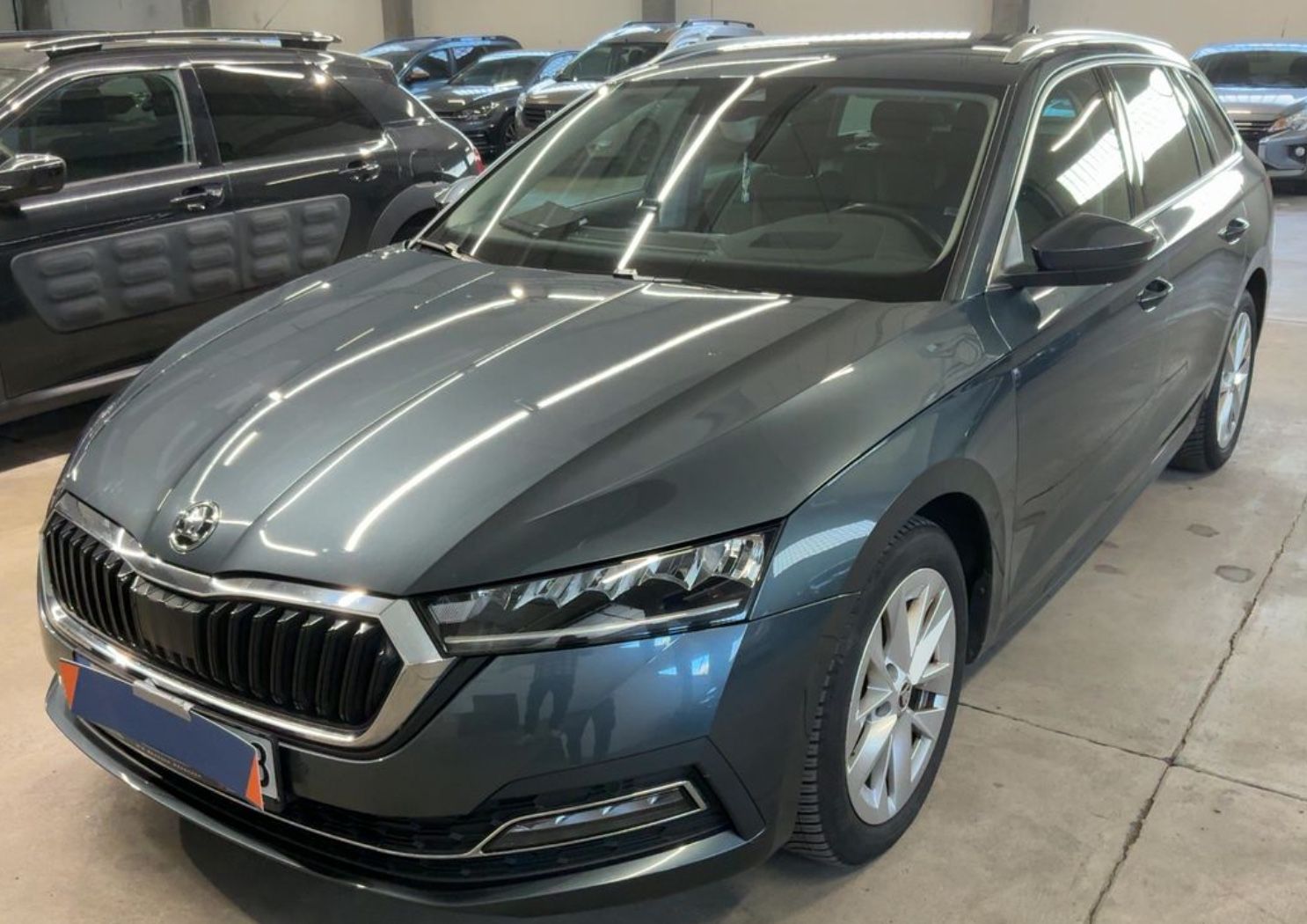 Fahrzeugabbildung SKODA Octavia Combi First Edition/ unfallfrei