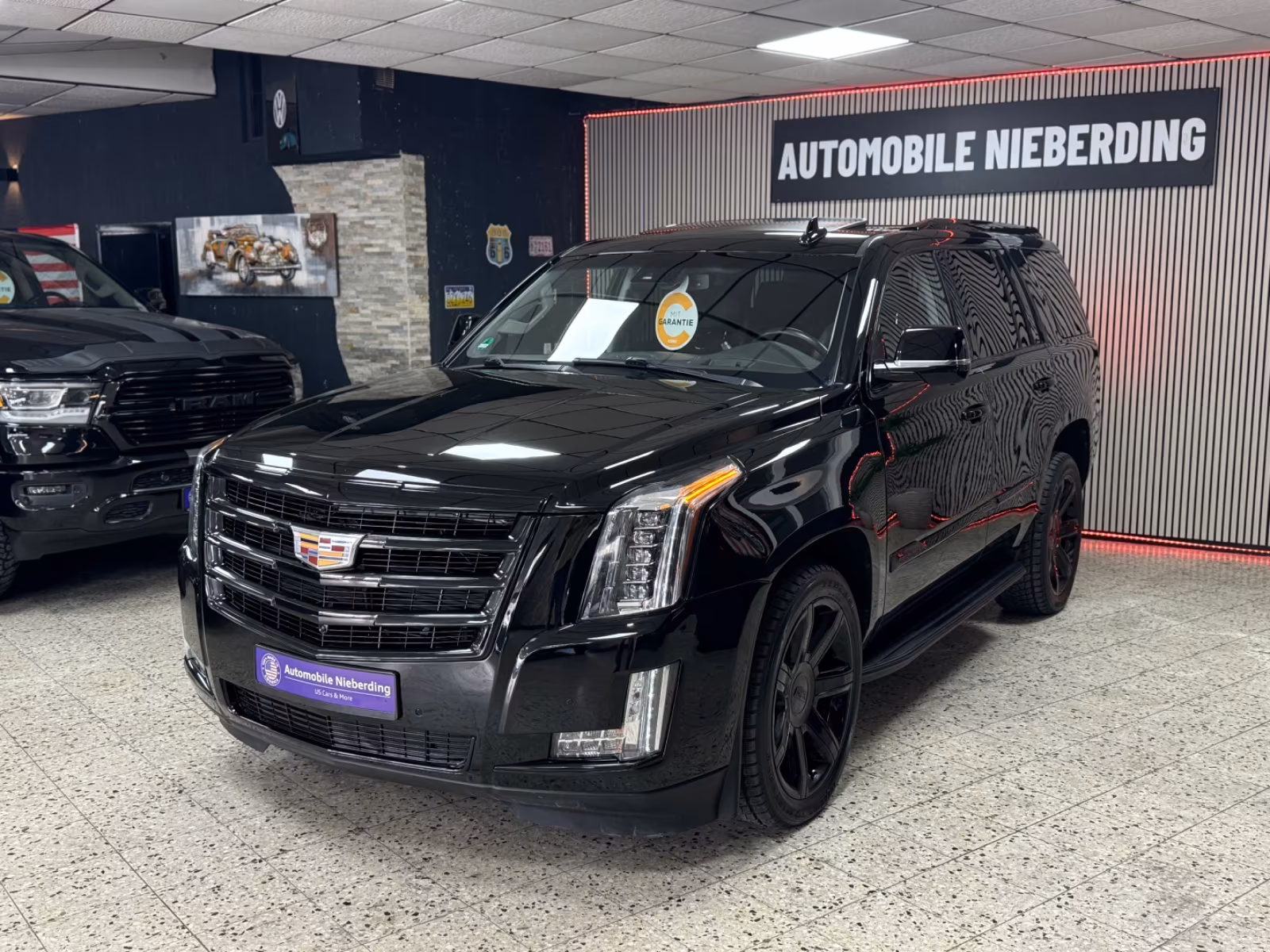 Cadillac Escalade 6.2 Platinum / HUD / 360° / 7Sitzer/LPG