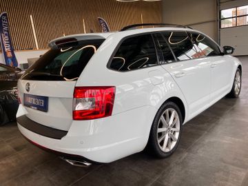 Skoda Octavia Combi RS *TEMPOMAT*NAVI*AHK*BI-XENON*