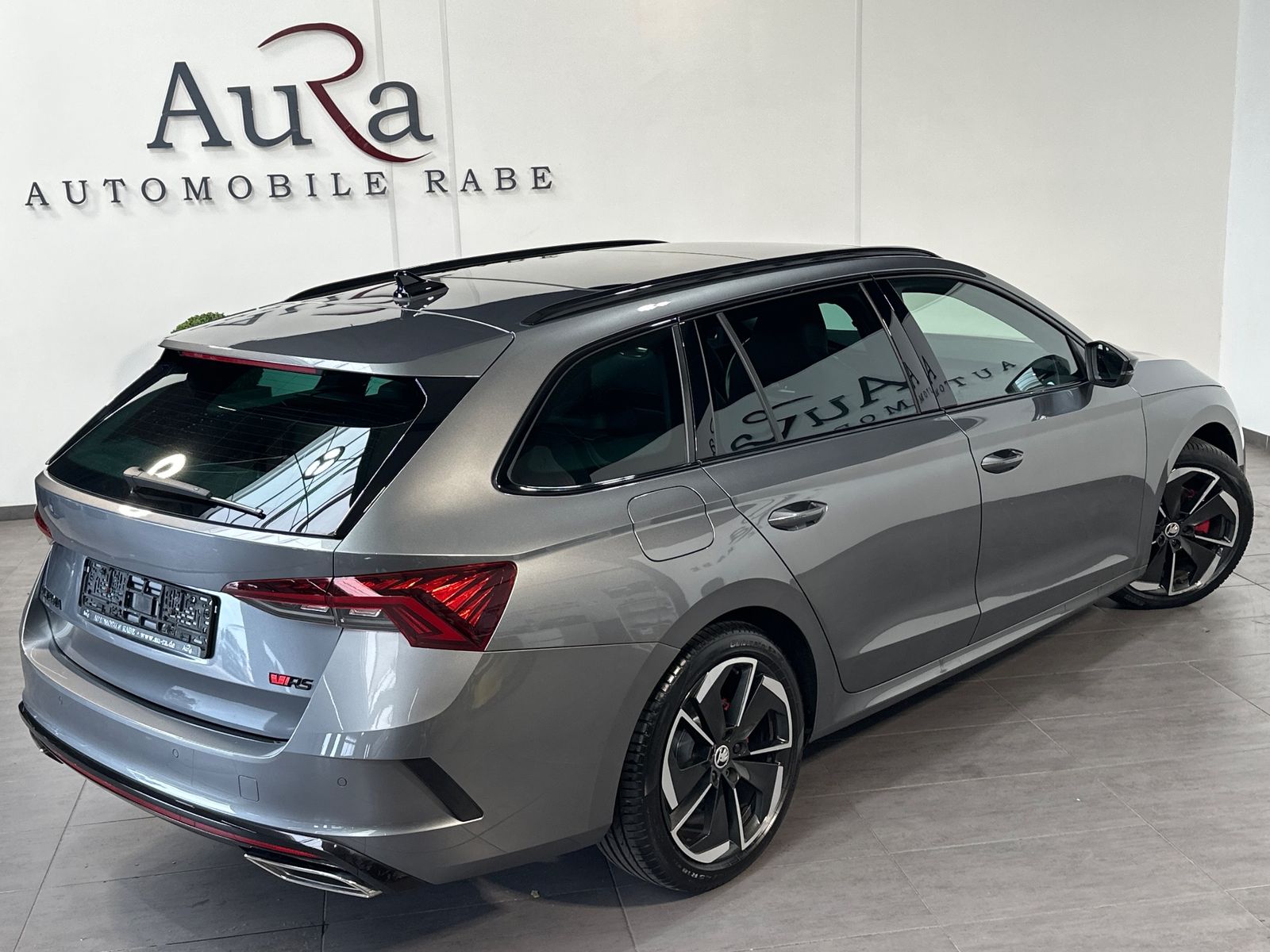 Fahrzeugabbildung SKODA Octavia Combi 2.0 TDI DSG 4x4 RS NAV+LED+PANO