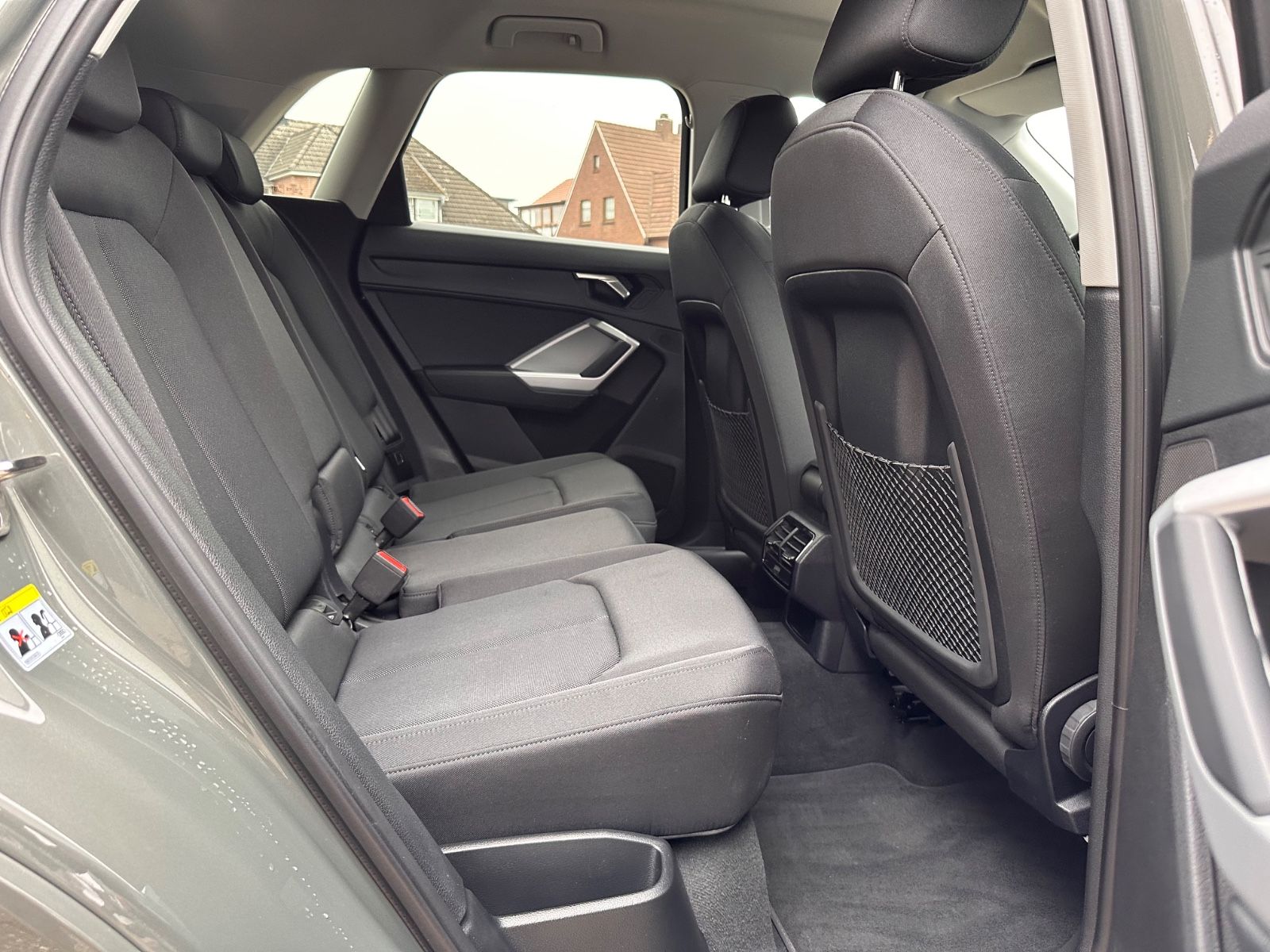 Fahrzeugabbildung Audi Q3 35 TFSI S line S Tronic Navi/ACC/SHZG/LED/PDC