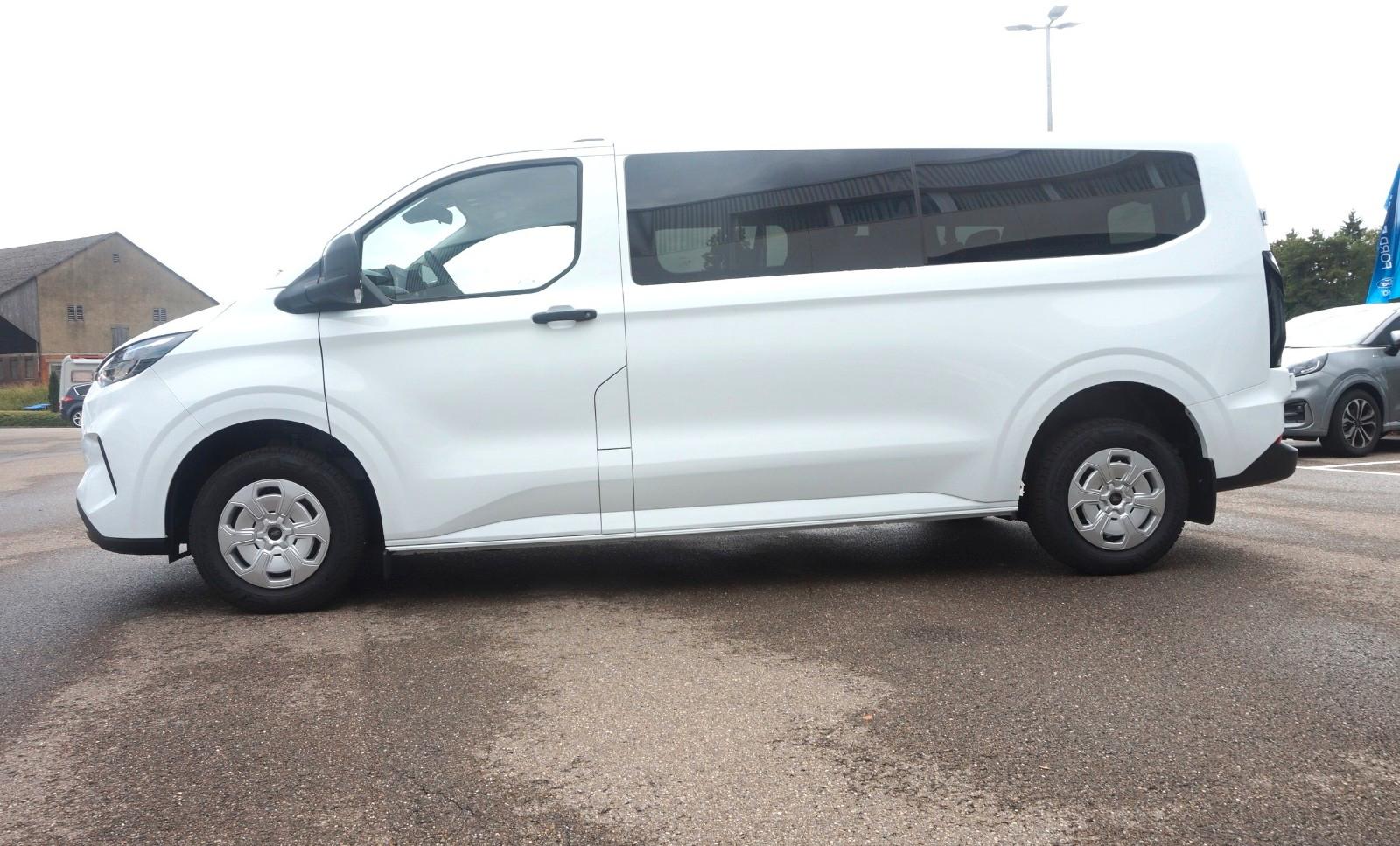 Ford Transit Custom Kombi 320 L2 FWD Trend