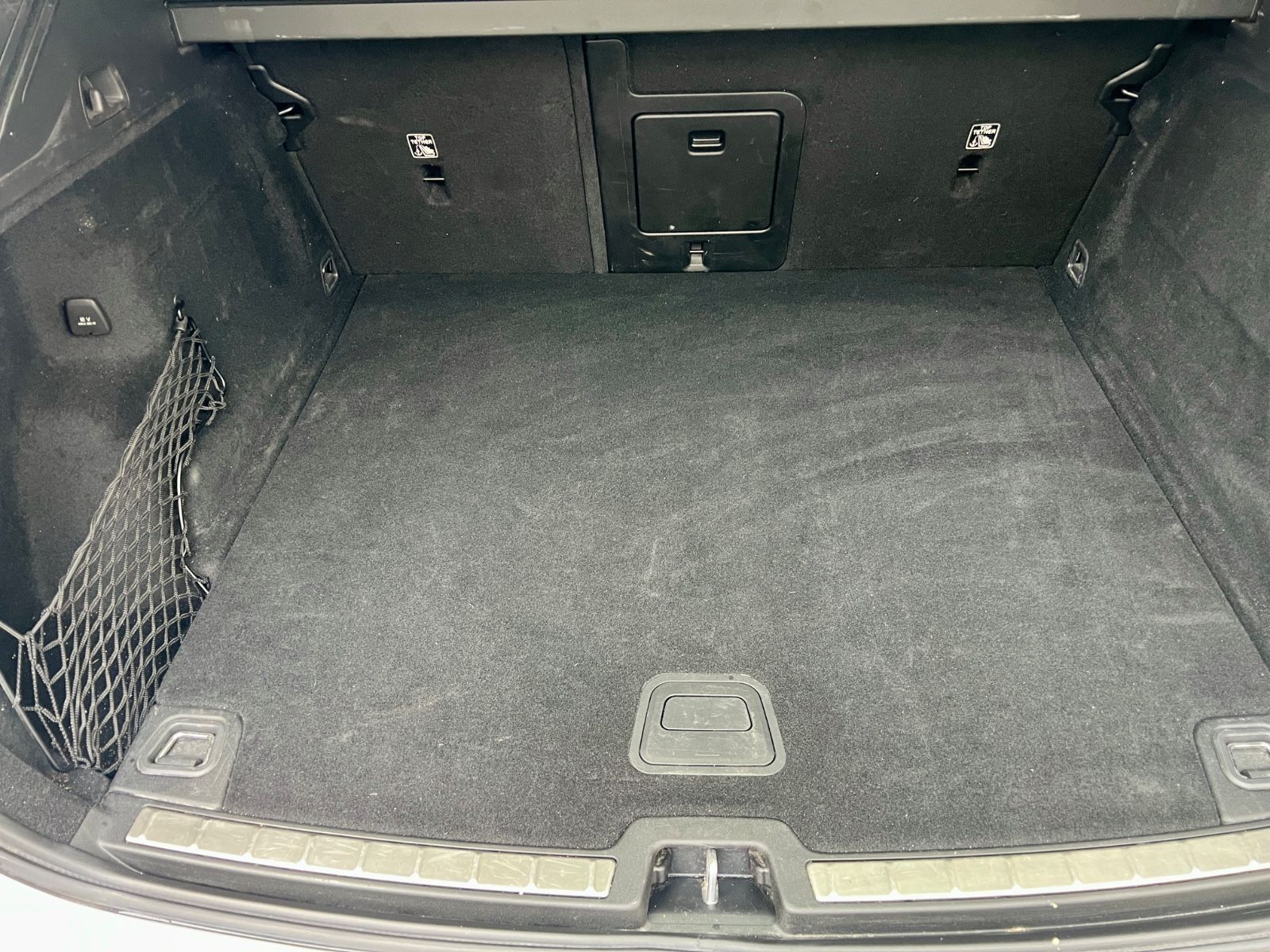 Fahrzeugabbildung Volvo XC 60 XC60 R Design AWD