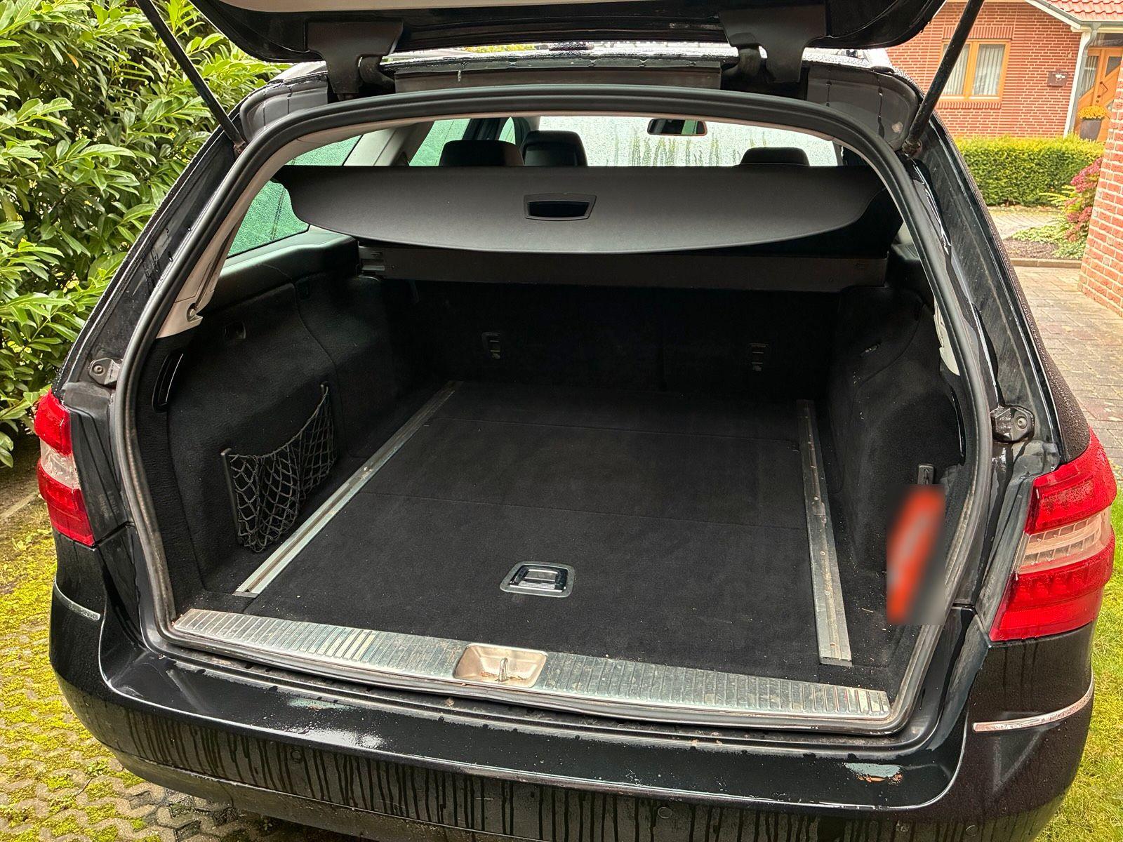 Mercedes-Benz E250 2010 — photo 12