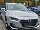 Hyundai i30 cw YES! *2 KLIMAZ.*LKAS*7G*AHK*PDC* - Hyundai: Unfallwagen