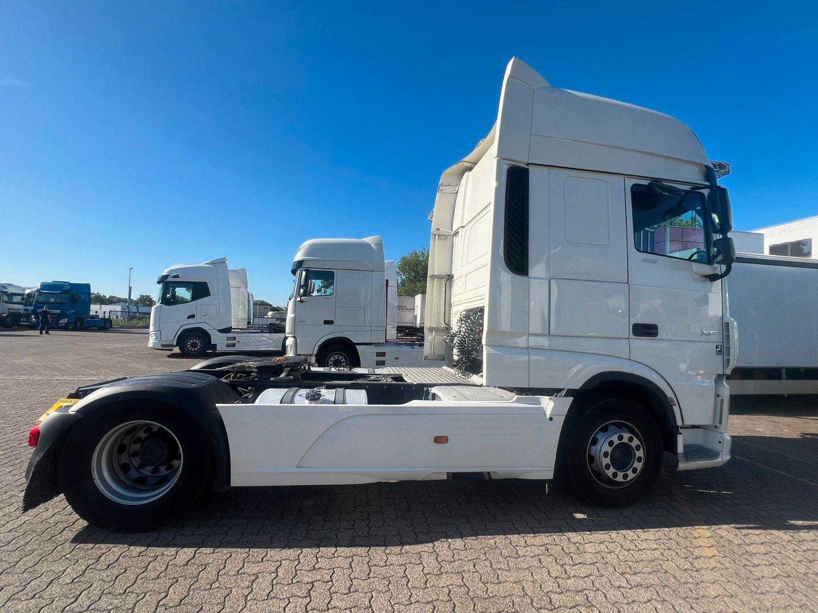 Fahrzeugabbildung DAF 2 Stück XF 480 FT SSC, Intarder