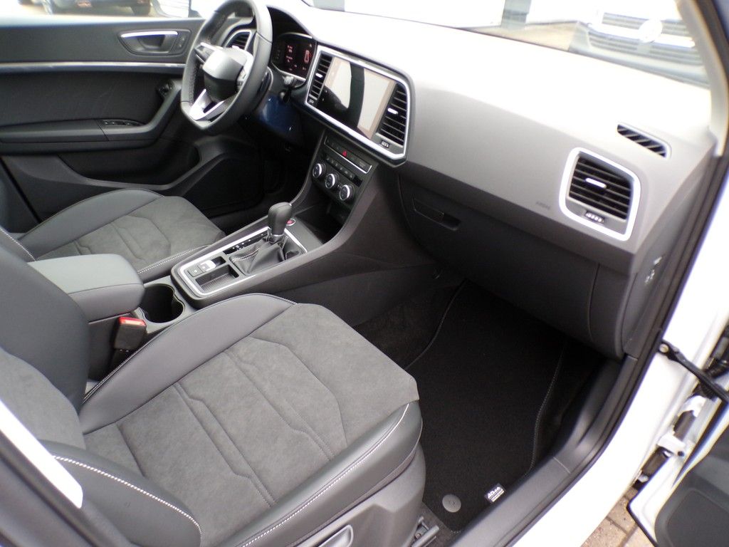 Fahrzeugabbildung SEAT Ateca  1.5 TSI DSG Style