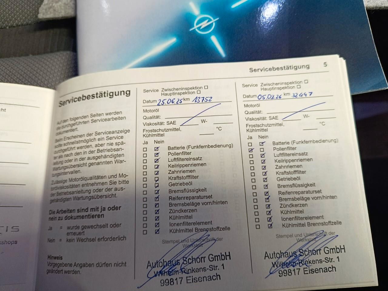 Fahrzeugabbildung Opel Grandland ELECTRIC GS SPORT 73KWH NAVI/SPORT/AHK