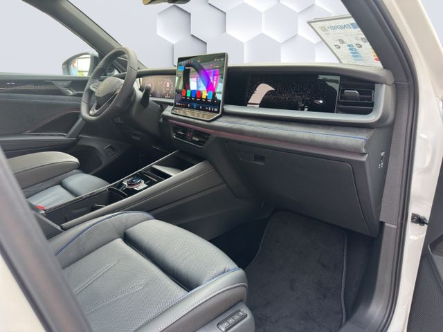 Tayron R-Line 1,5l eHybrid DSG AD AHK Leder Soun
