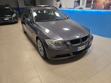 BMW 320 - 4