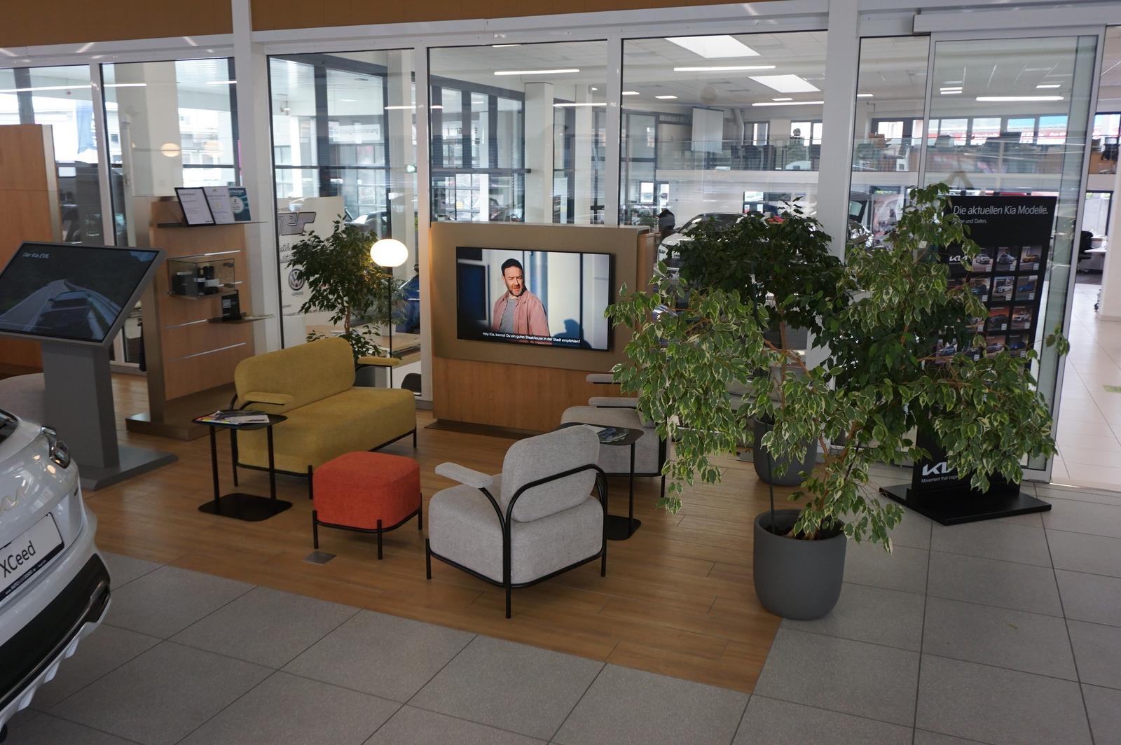 showroom-image-top