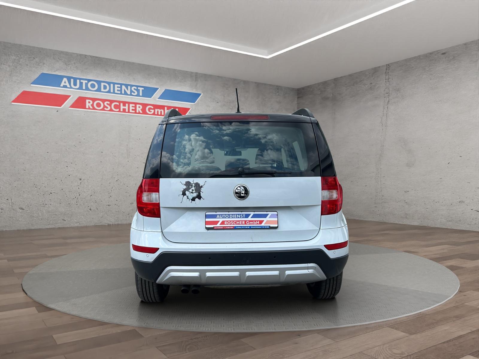 Skoda Yeti Outdoor 2.0 TDI 140 ch • GPS • Park Assist • Attelage - Sièges chauffants - 1ère main