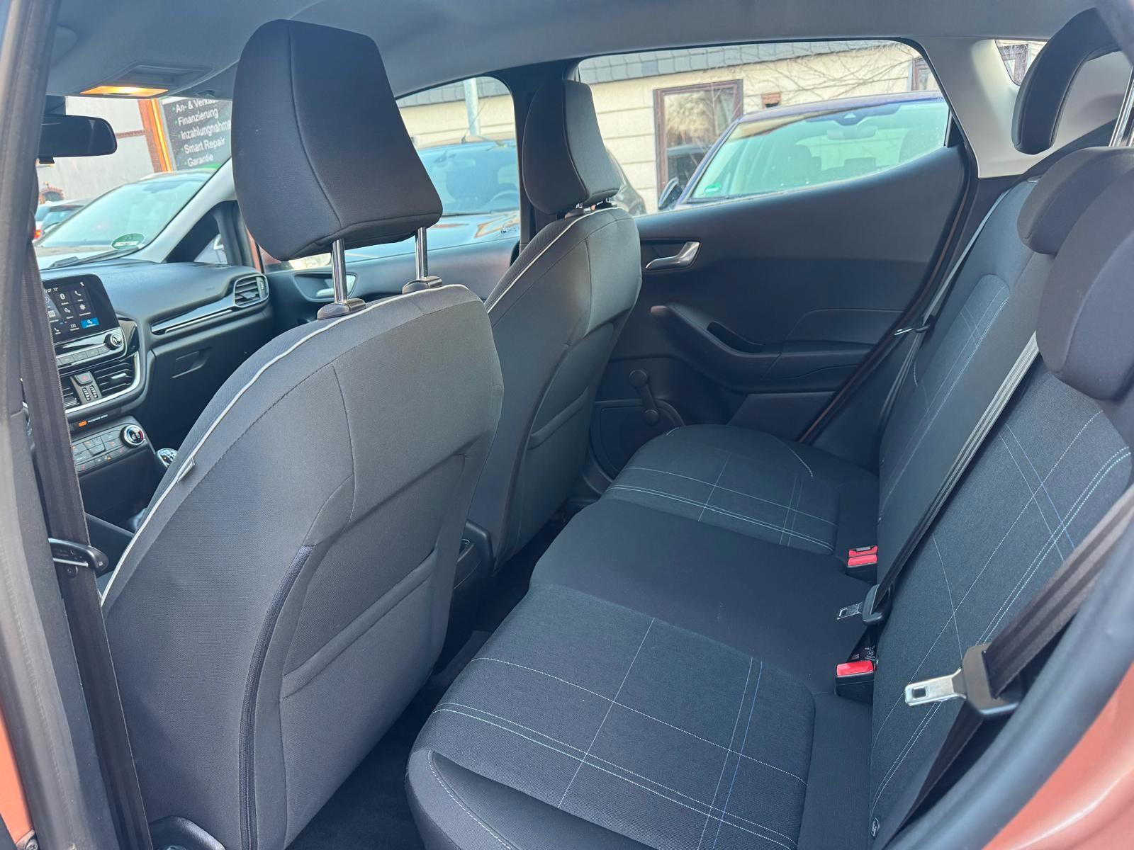 Ford Fiesta Titanium Klima PDC MFL Sitzhzg Allwetter