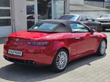 Alfa Romeo Spider 2.2 JTS 16V - rote Alfa Romeo Spider