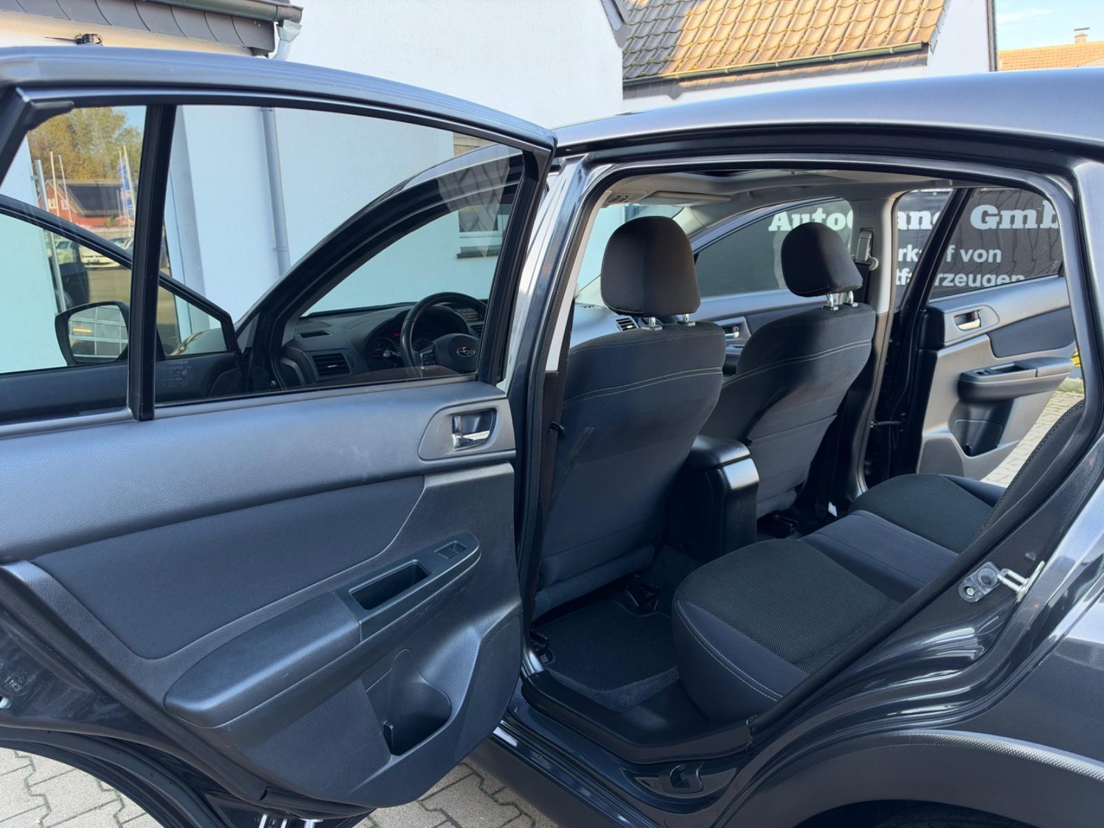 Subaru XV 2012 — photo 13