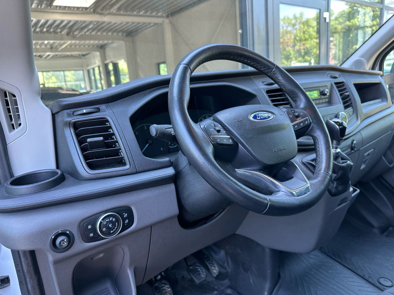 Fahrzeugabbildung Ford Transit 350 L2 PRITSCHE SPRIEGEL PLANE*AHK*KLIMA