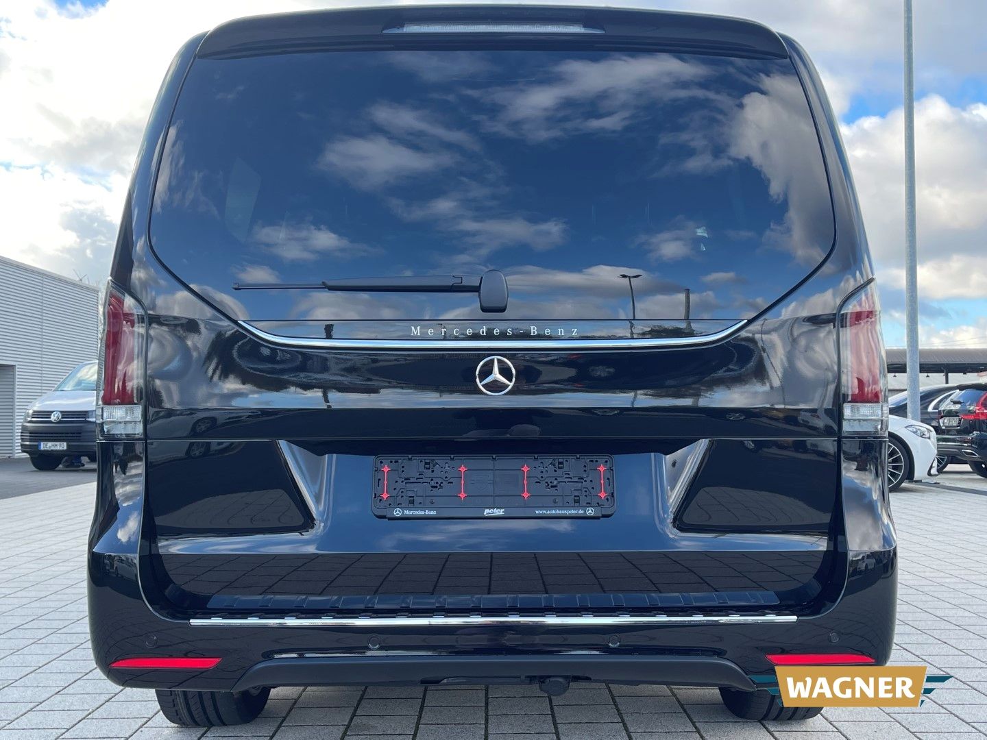 Fahrzeugabbildung Mercedes-Benz V 300 d AMG EXCLUSIVE EDITION 4MATIC lang Voll V