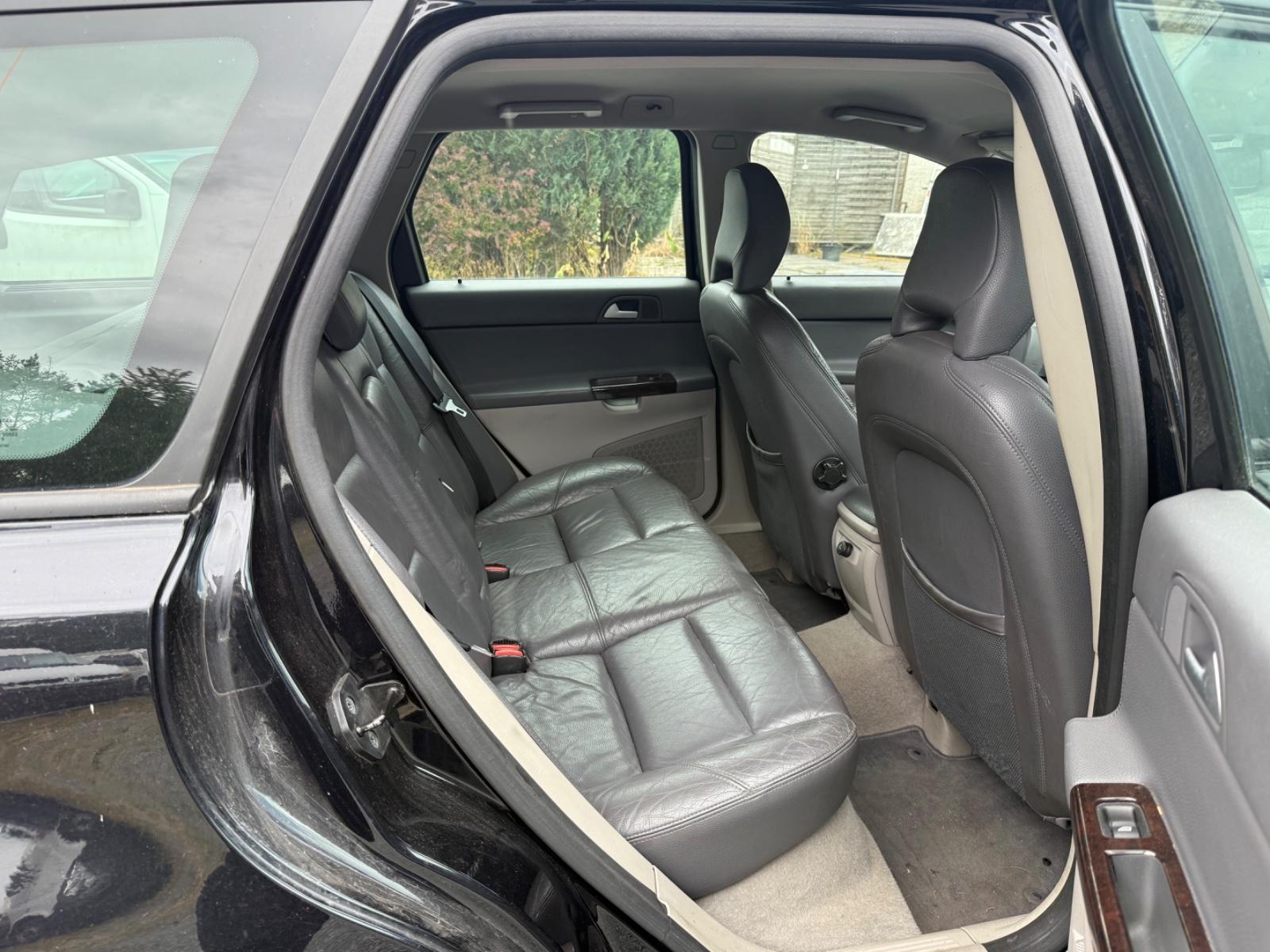 Volvo V50 2006 — photo 17