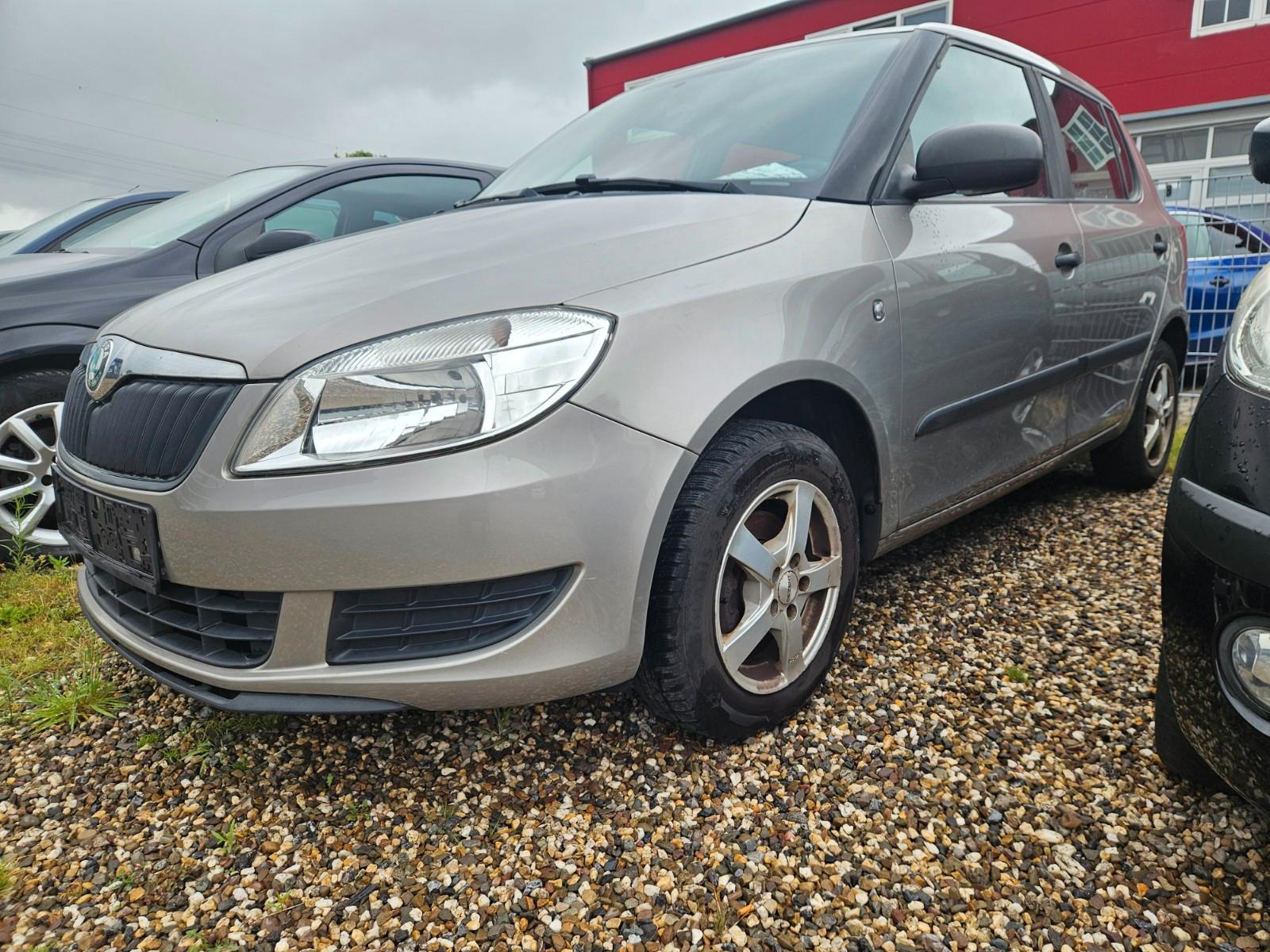 Skoda Fabia Classic Euro 5 Kat Tüv Neu Zahnriemen Neu