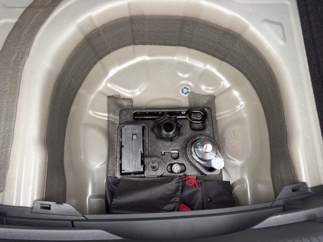 Taigo Life 1.0 l TSI DSG NAVI+LED+KEYLESS+KLIMA+