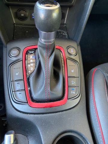 Fahrzeugabbildung Hyundai Kona Style 4WD Aut.+CarPlay+SHZ+Kamera+BT+LM