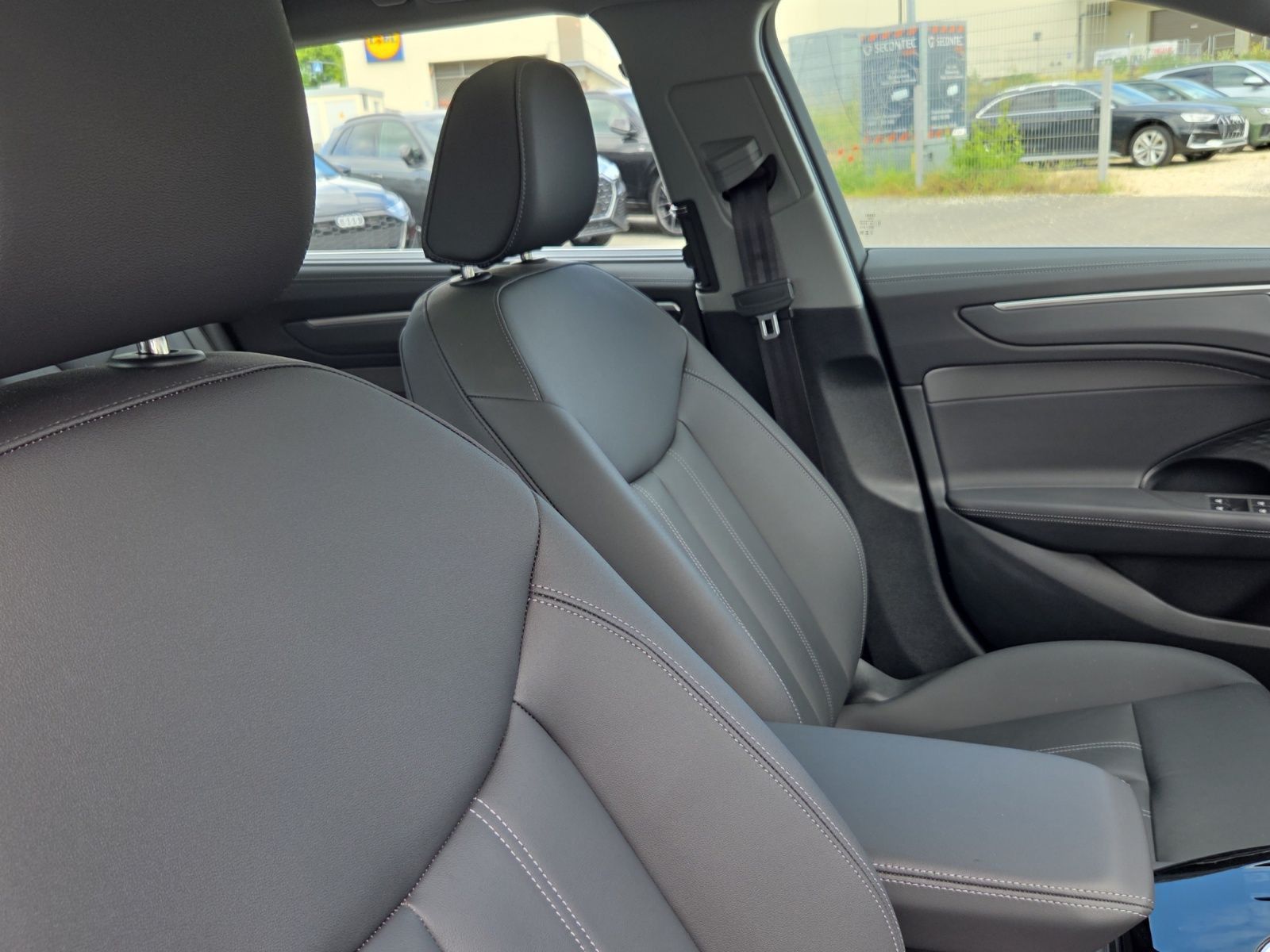 Audi A6 - Bild 17