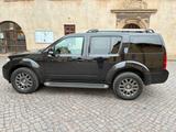 Nissan Pathfinder 2.5 dCi DPF LE 4WD Automatik LE - Nissan Pathfinder 7-Sitzer