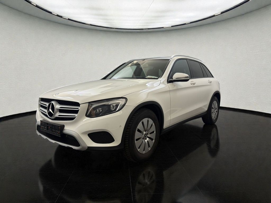 Image of Mercedes-Benz GLC 220