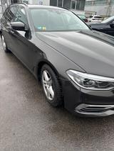 BMW 530d Touring A - - BMW 5er Reihe Gebrauchtwagen in Stuttgart