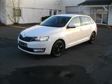 Skoda Rapid 1.2 TSI 81kW Drive Spaceback - weiße Skoda Rapid