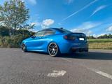 BMW M235i  Navi H&K M Performance KW Z Performance - blaue BMW M-Modelle