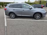 Mitsubishi Outlander 2.2 DI-D Top ClearTec 4WD Top - graue Mitsubishi Outlander
