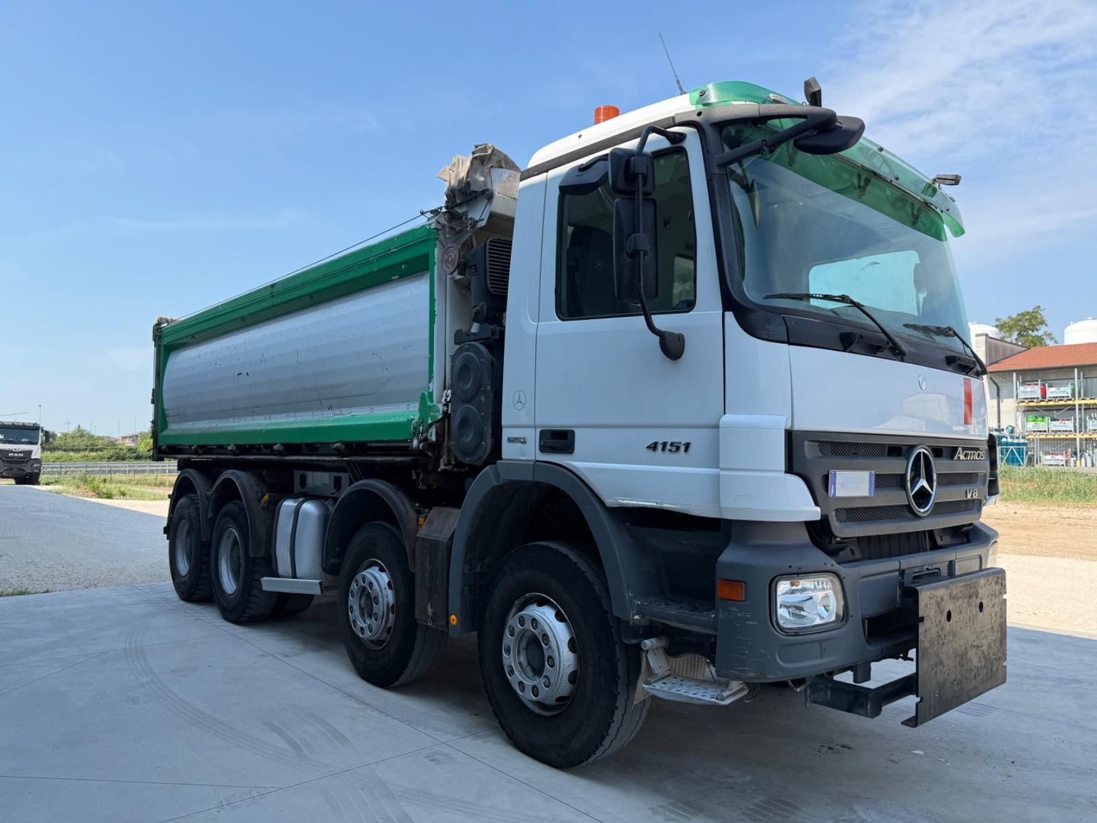 Mercedes-Benz Actros 4151K V8 Kipper 20cbm 8x4 40Ton Euro5