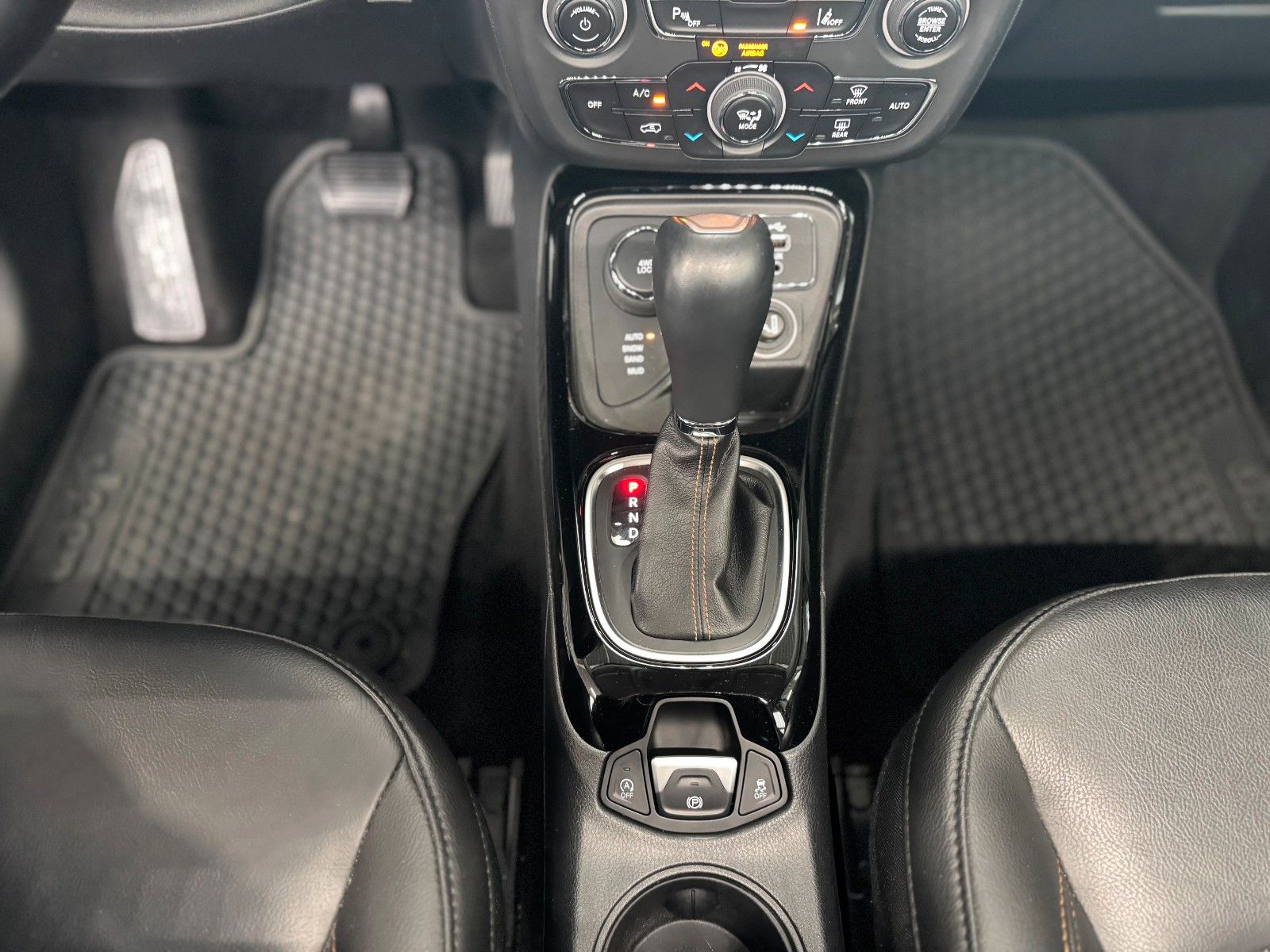 Fahrzeugabbildung Jeep Compass 1.4T Limited 4WD "Premium- + Sicht-Paket