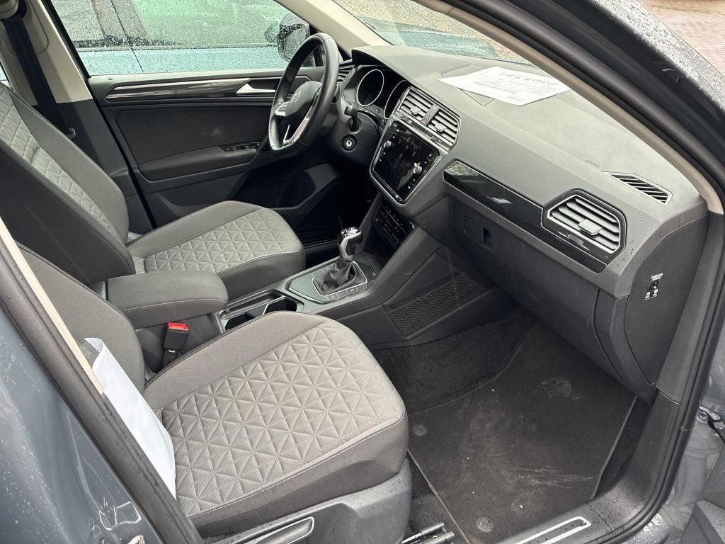 Fahrzeugabbildung Volkswagen Tiguan Life TDI DSG AHK NAVI KAMERA LED ACC GJ