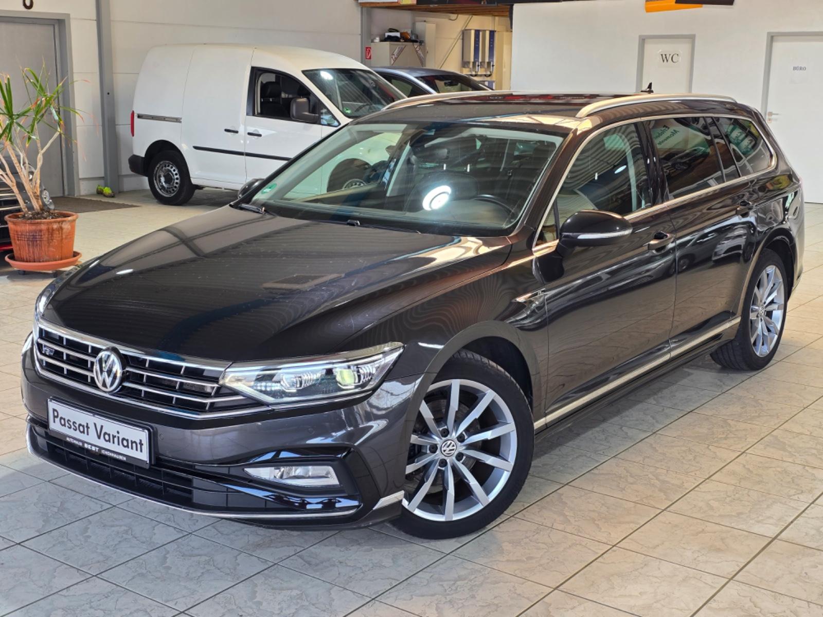 Volkswagen Passat Var. Elegance R Line AHK SHZ ACC MATRIX
