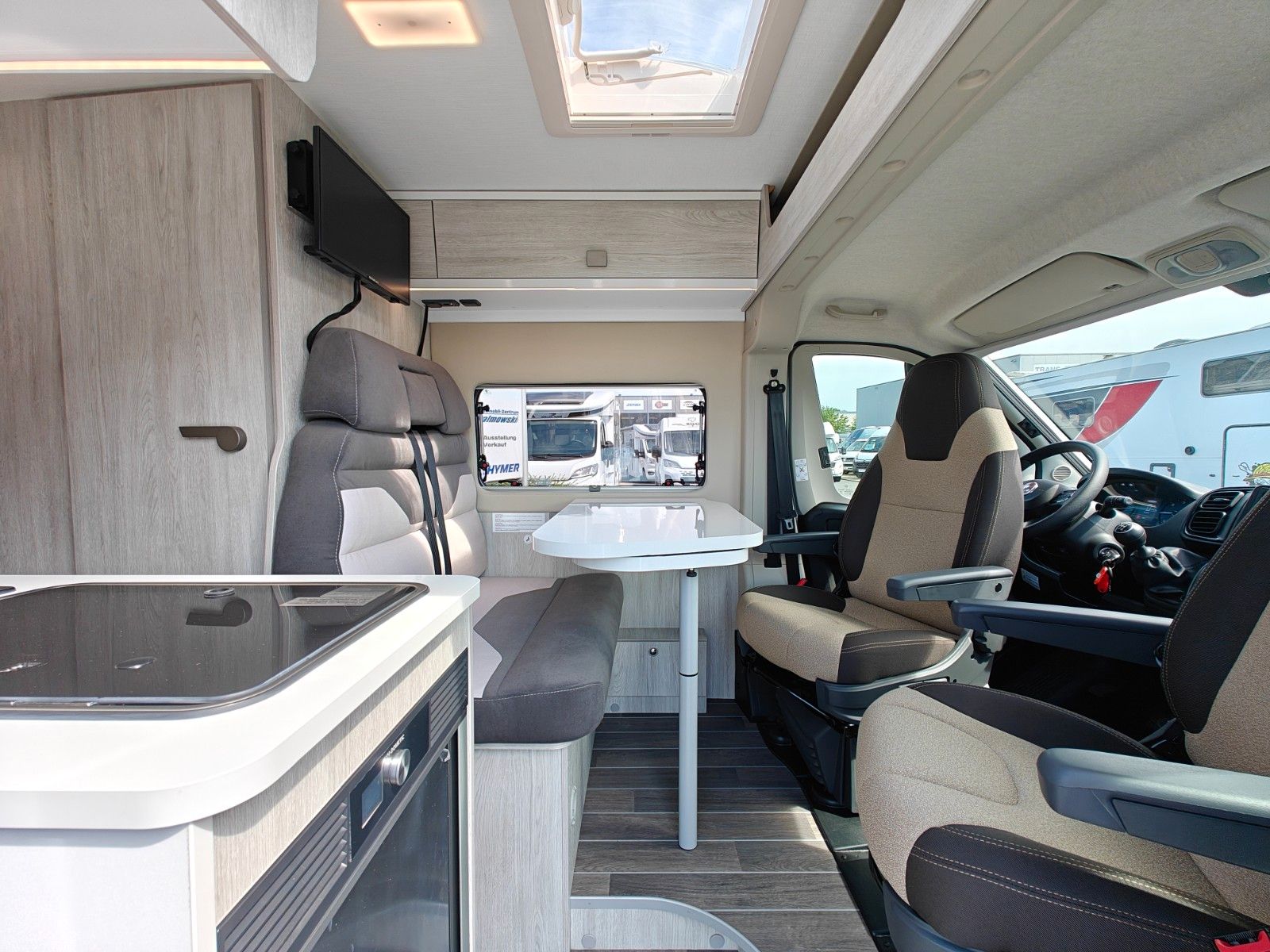 Fahrzeugabbildung Roller Team Livingstone 5 - Doppel-Etagenbett, SAT, TV -
