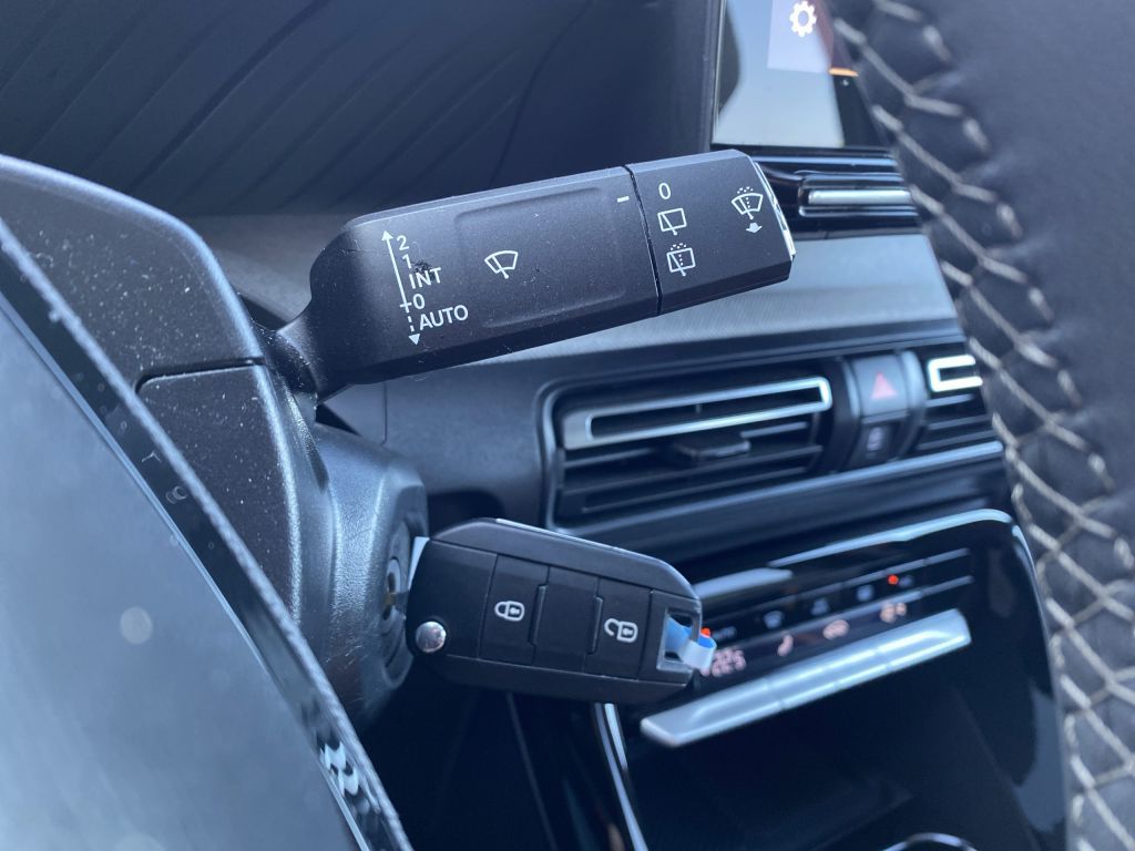 Fahrzeugabbildung Citroën C3 Aircross Turbo 100 PLUS *LED*CAM*Tempomat*