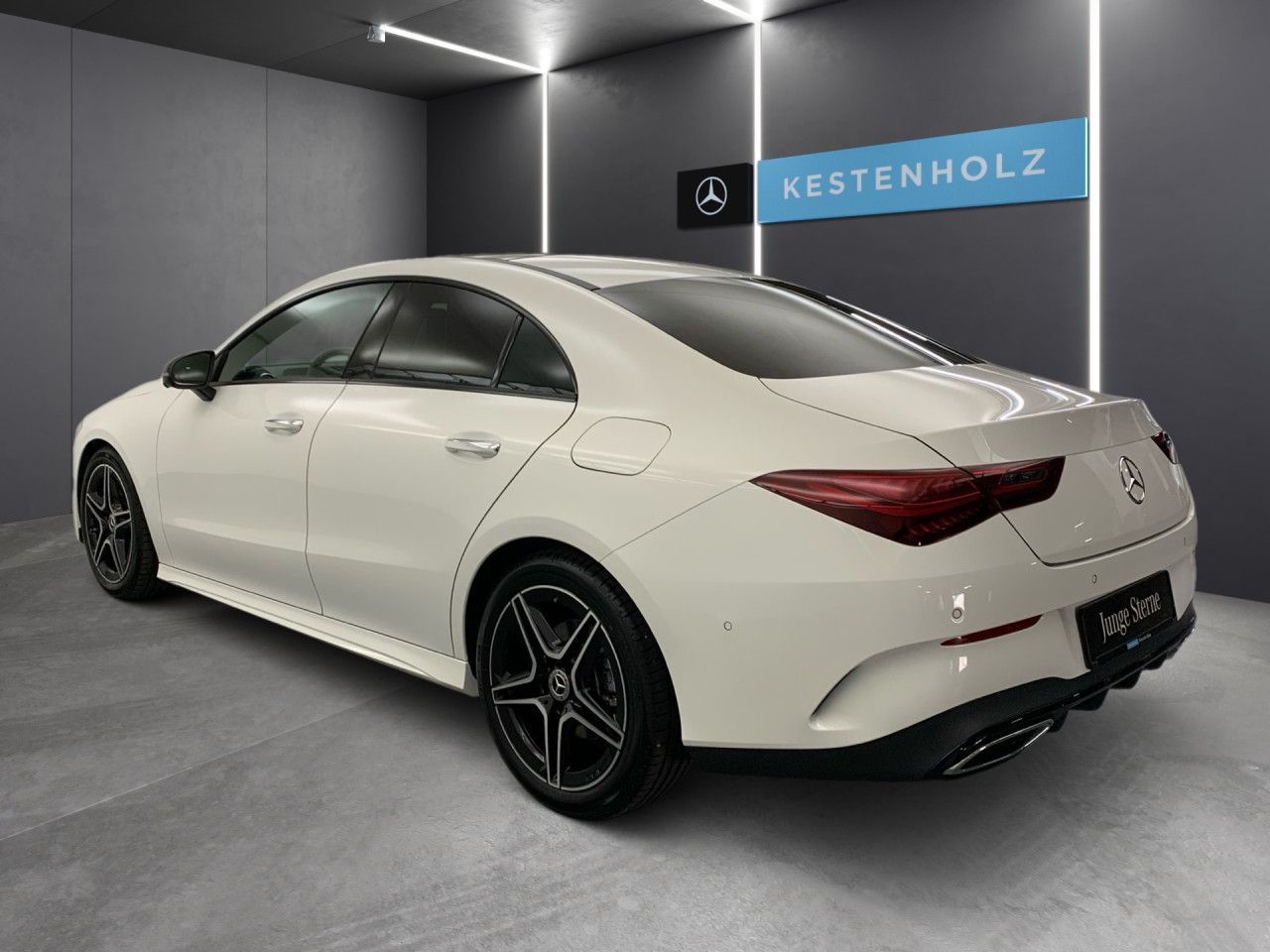 Mercedes-Benz CLA 200 d Edition AMG NIGHT DISTRO PANO 360° foto 5