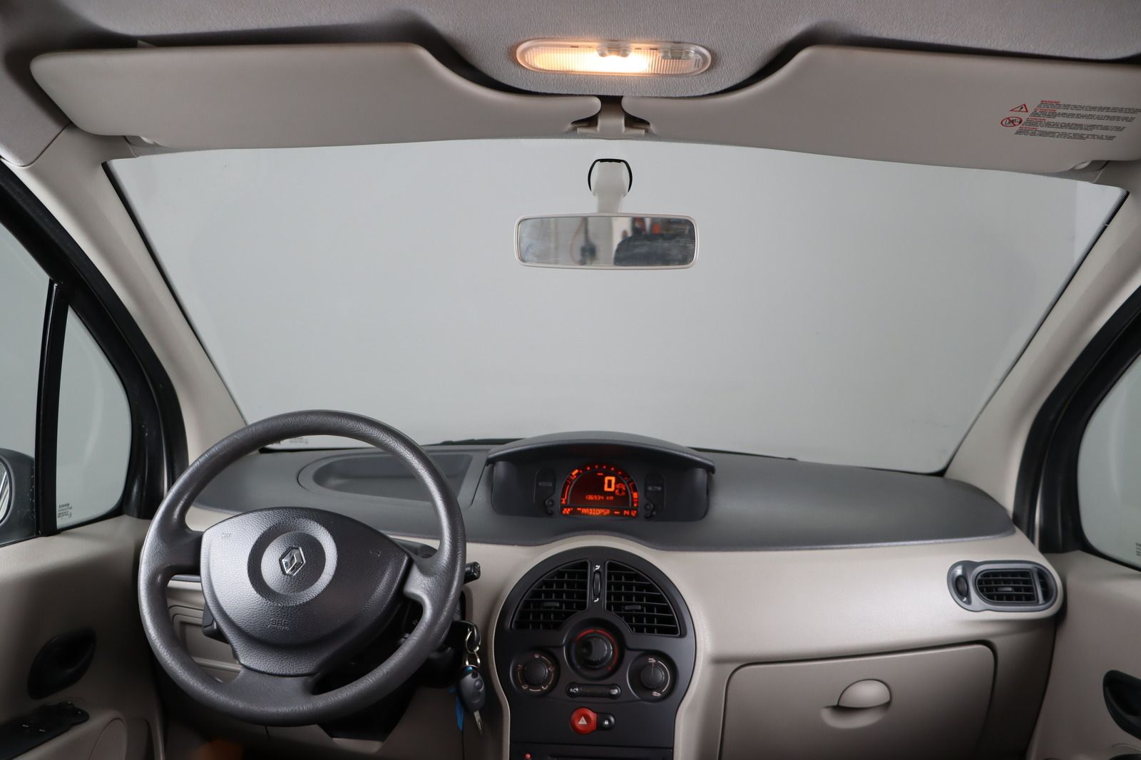 Fahrzeugabbildung Renault Modus 1.2 16V * HU/AU bis 09.26 * 8-fach *