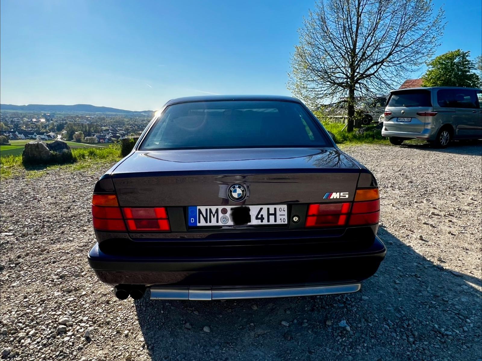 BMW M5 3.8 E34 Daytona-Violett
