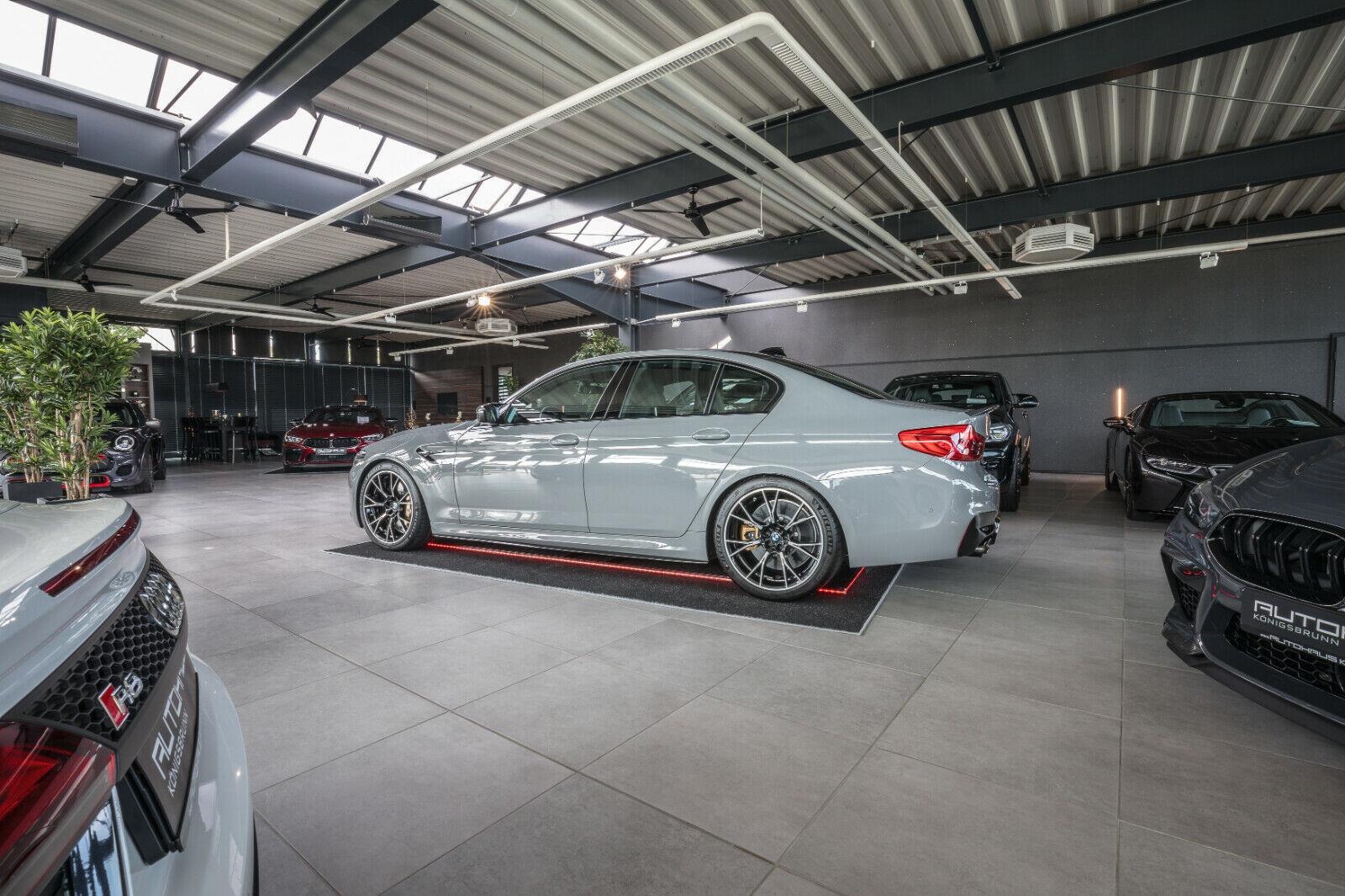 showroom-image-top