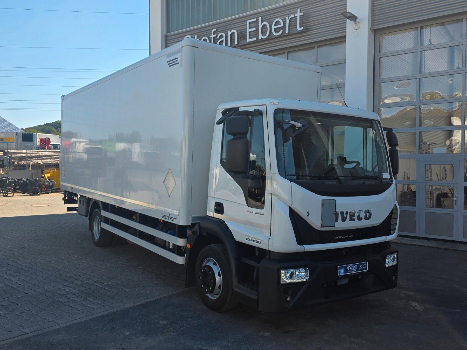 Fahrzeugabbildung Iveco Eurocargo ML120E25 LBW Palfinger 1.500kg Klima